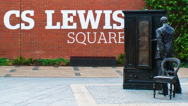 Mere Christianity by C.S. Lewis: A Clear, Warm Path Back to the Center featured image